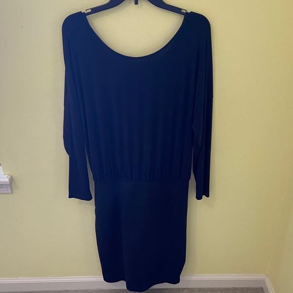 Tommy Hilfiger Dresses & Skirts - Tommy Hilfiger Elegant Navy Long Sleeve Dress
